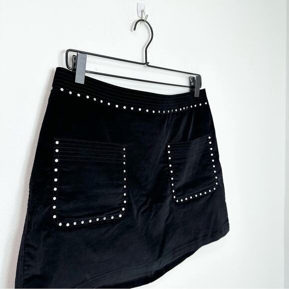 Abercrombie & Fitch Studded Black Velvet Mini Skirt size 8 - Picture 4 of 6